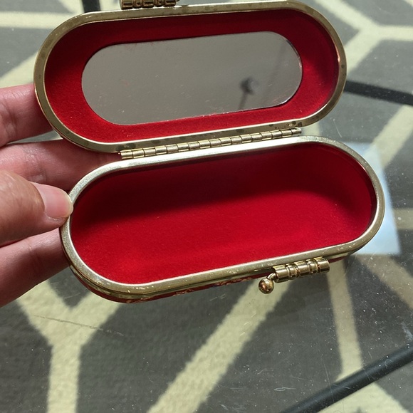 Lipstick Holder Compact Mirror - Picture 3 of 3